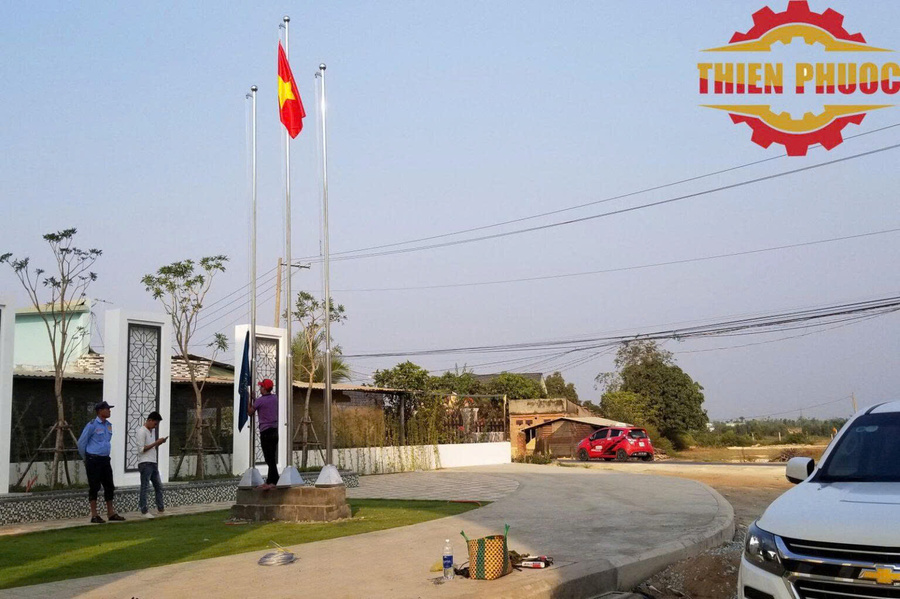 Cột cờ inox
