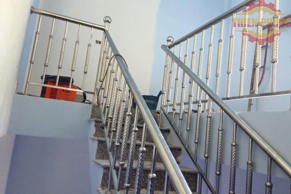 xưởng gia công inox